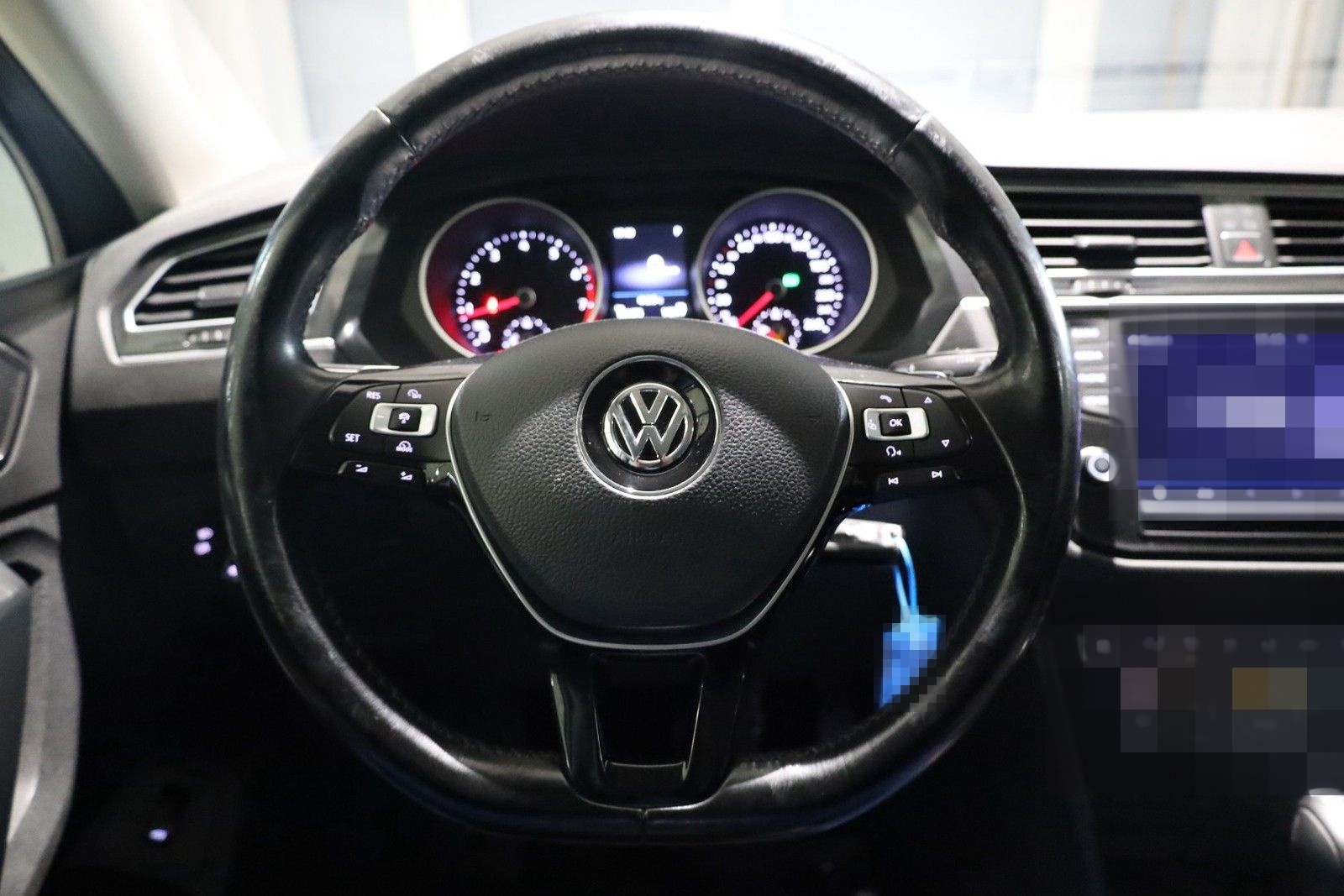 Volkswagen Tiguan R-LINE 4Motion foto 19