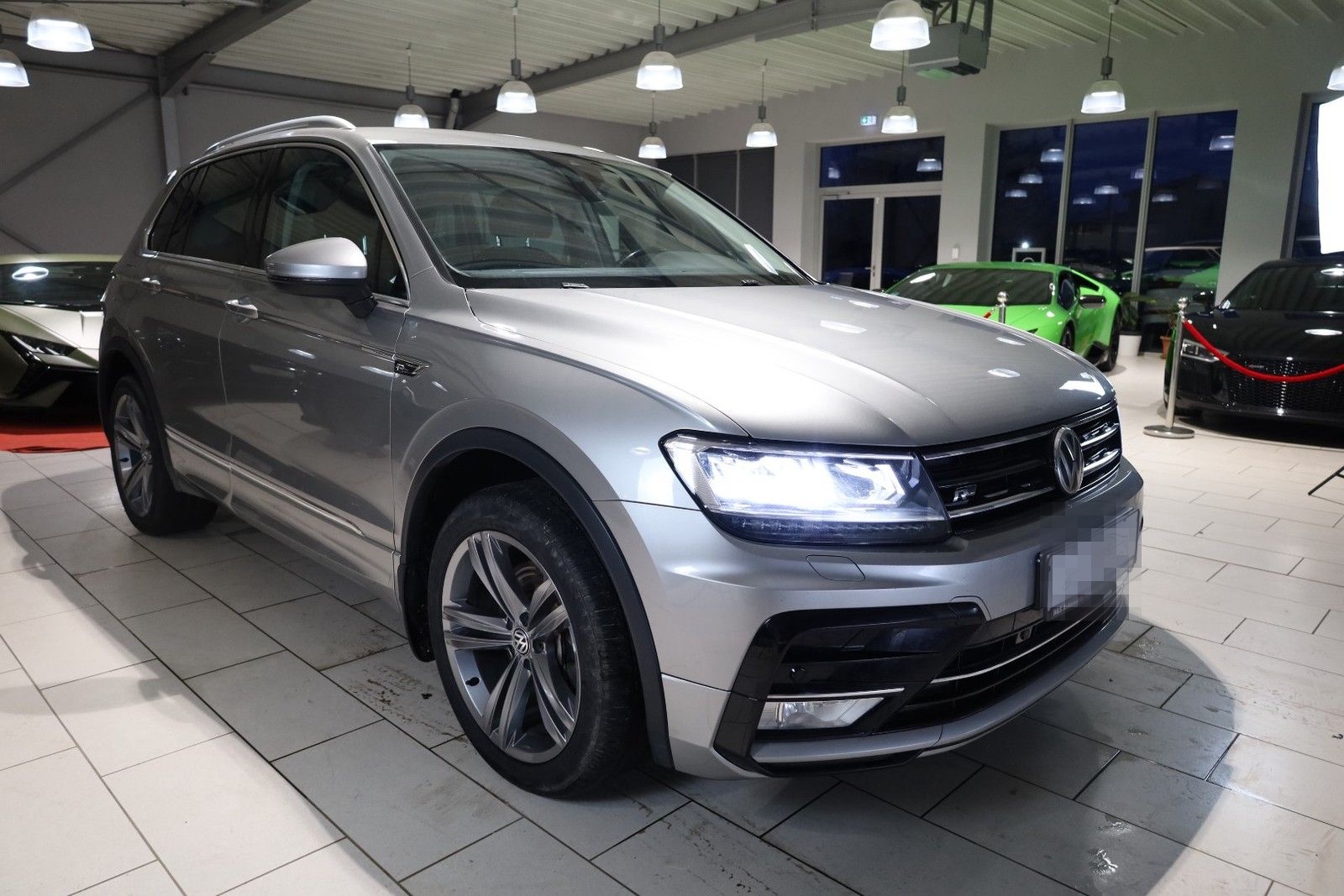 Volkswagen Tiguan R-LINE 4Motion foto 9