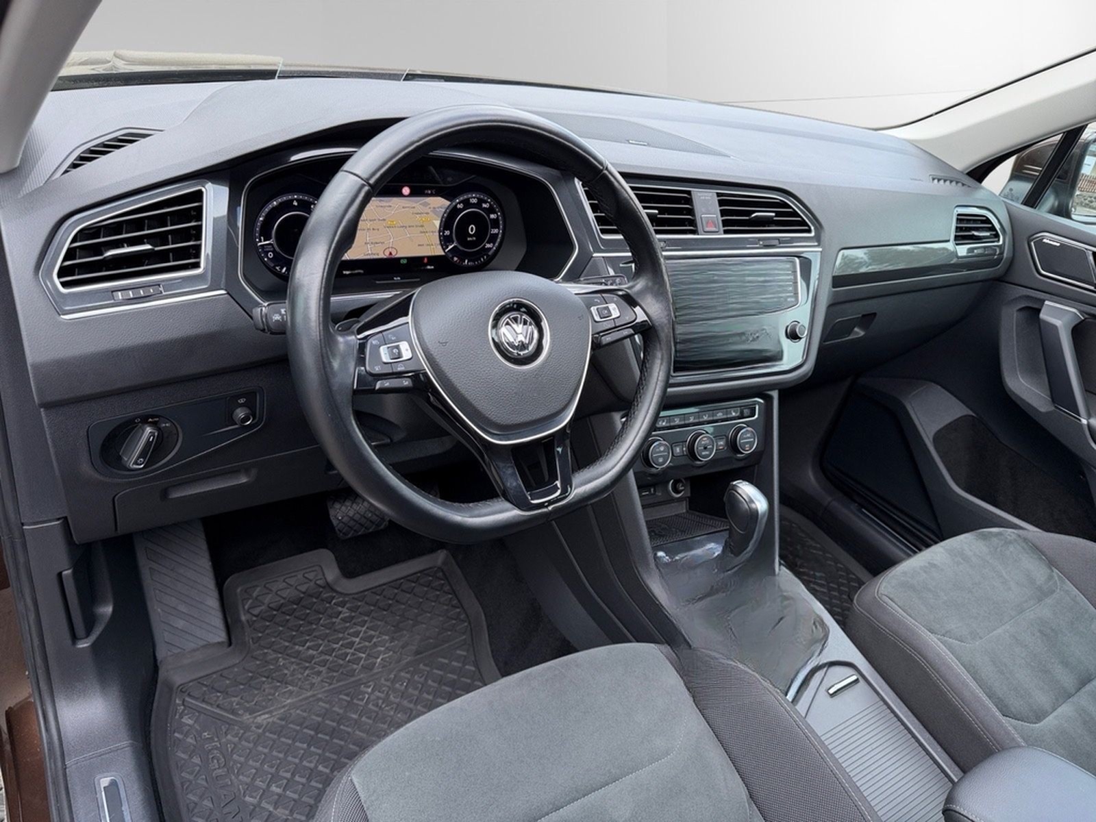 Volkswagen TIGUAN, HEADUP, PANO, AHK, VIRTUAL, STANDHEIZUNG foto 11