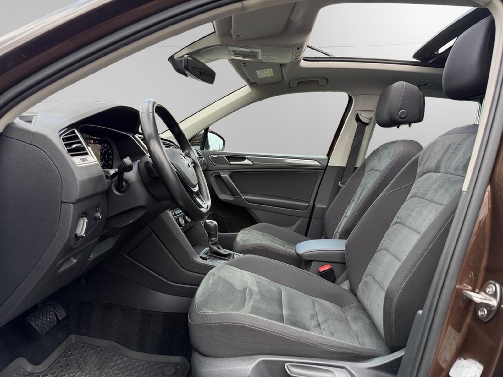 Volkswagen TIGUAN, HEADUP, PANO, AHK, VIRTUAL, STANDHEIZUNG foto 13