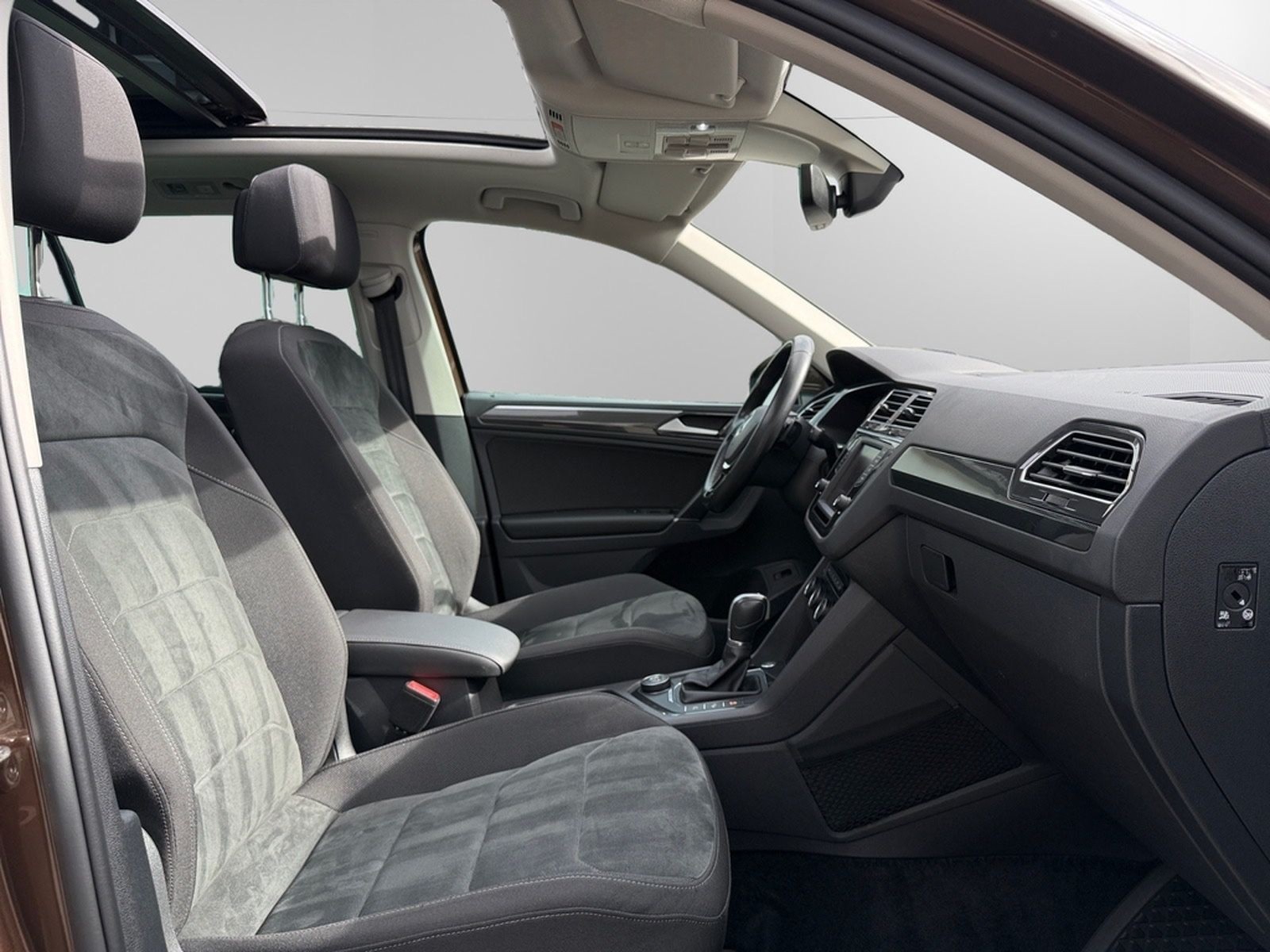 Volkswagen TIGUAN, HEADUP, PANO, AHK, VIRTUAL, STANDHEIZUNG foto 18