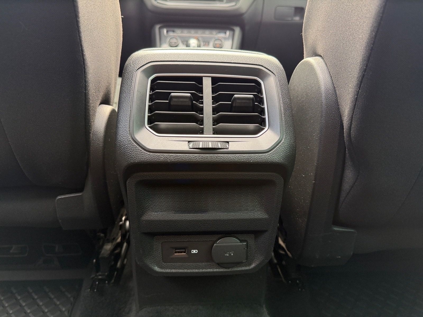 Volkswagen TIGUAN, HEADUP, PANO, AHK, VIRTUAL, STANDHEIZUNG foto 23