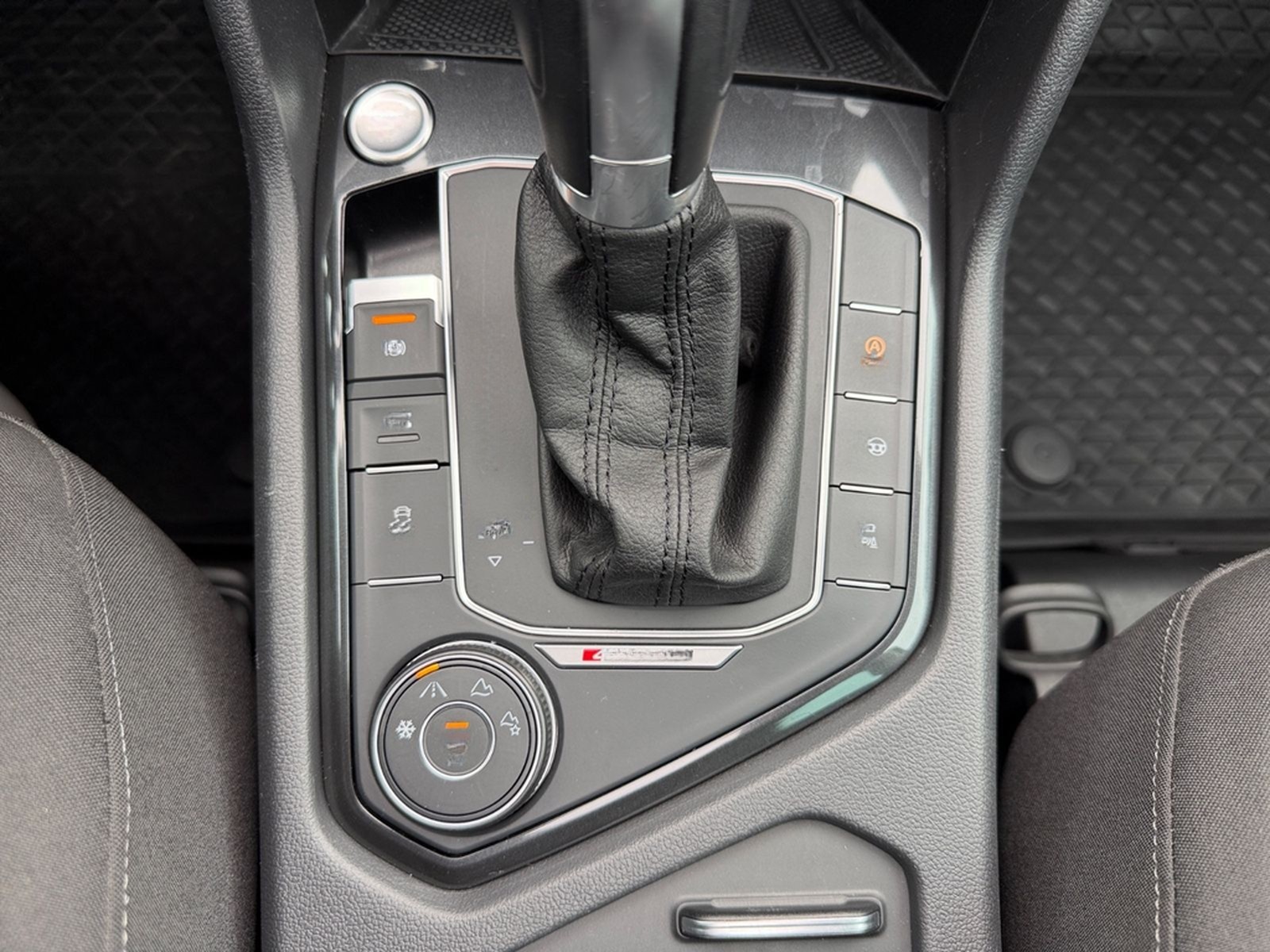 Volkswagen TIGUAN, HEADUP, PANO, AHK, VIRTUAL, STANDHEIZUNG foto 25