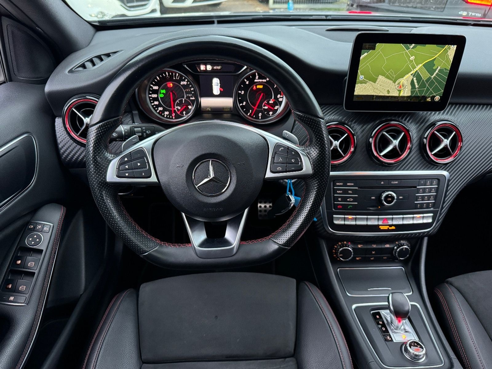 Mercedes-Benz A 45 AMG Perf.-Abgas Pano Unfallfrei 4Matic TOP foto 24