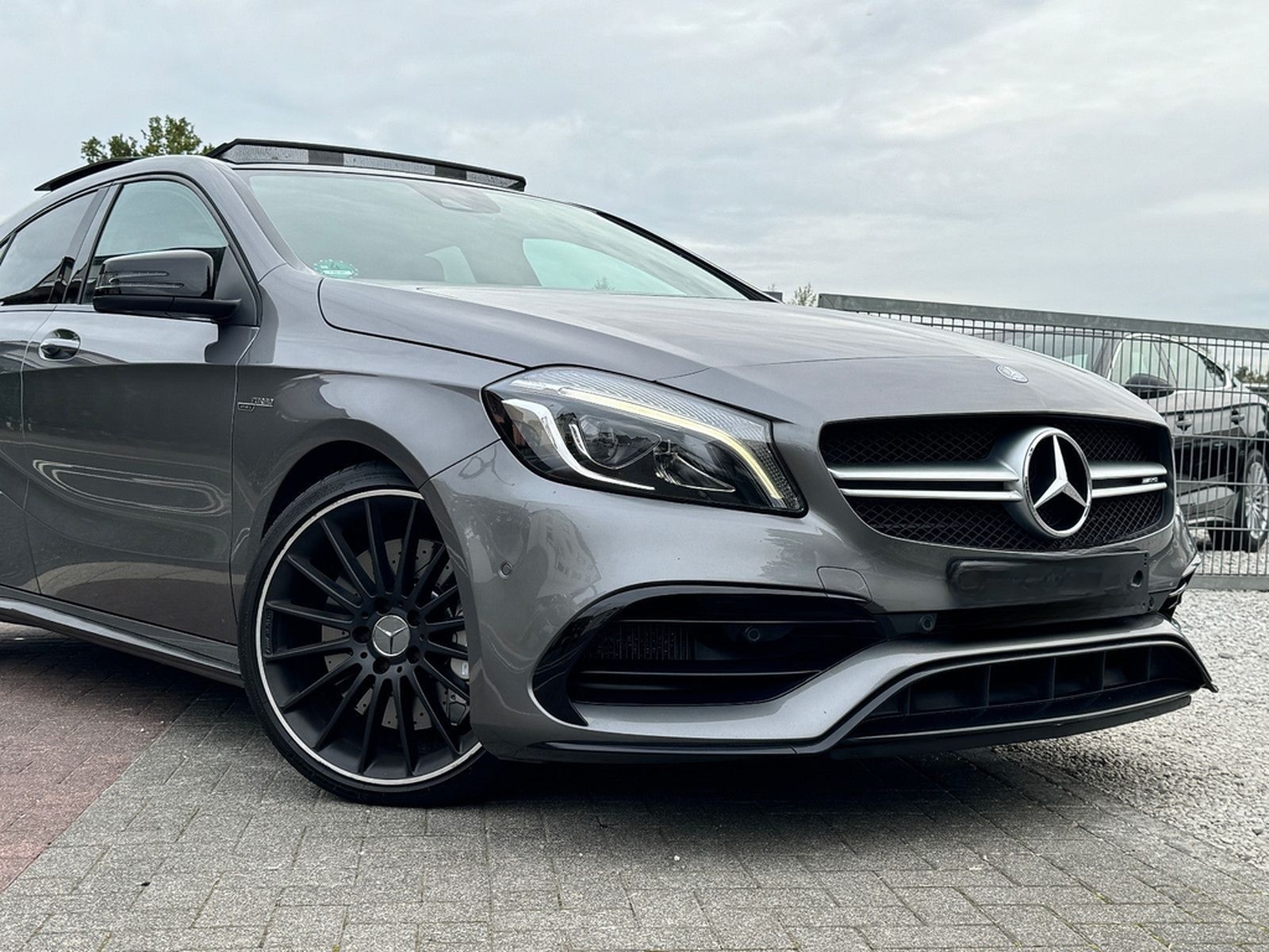 Mercedes-Benz A 45 AMG Perf.-Abgas Pano Unfallfrei 4Matic TOP foto 30