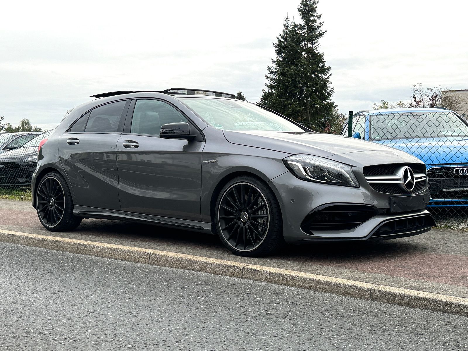 Mercedes-Benz A 45 AMG Perf.-Abgas Pano Unfallfrei 4Matic TOP foto 4