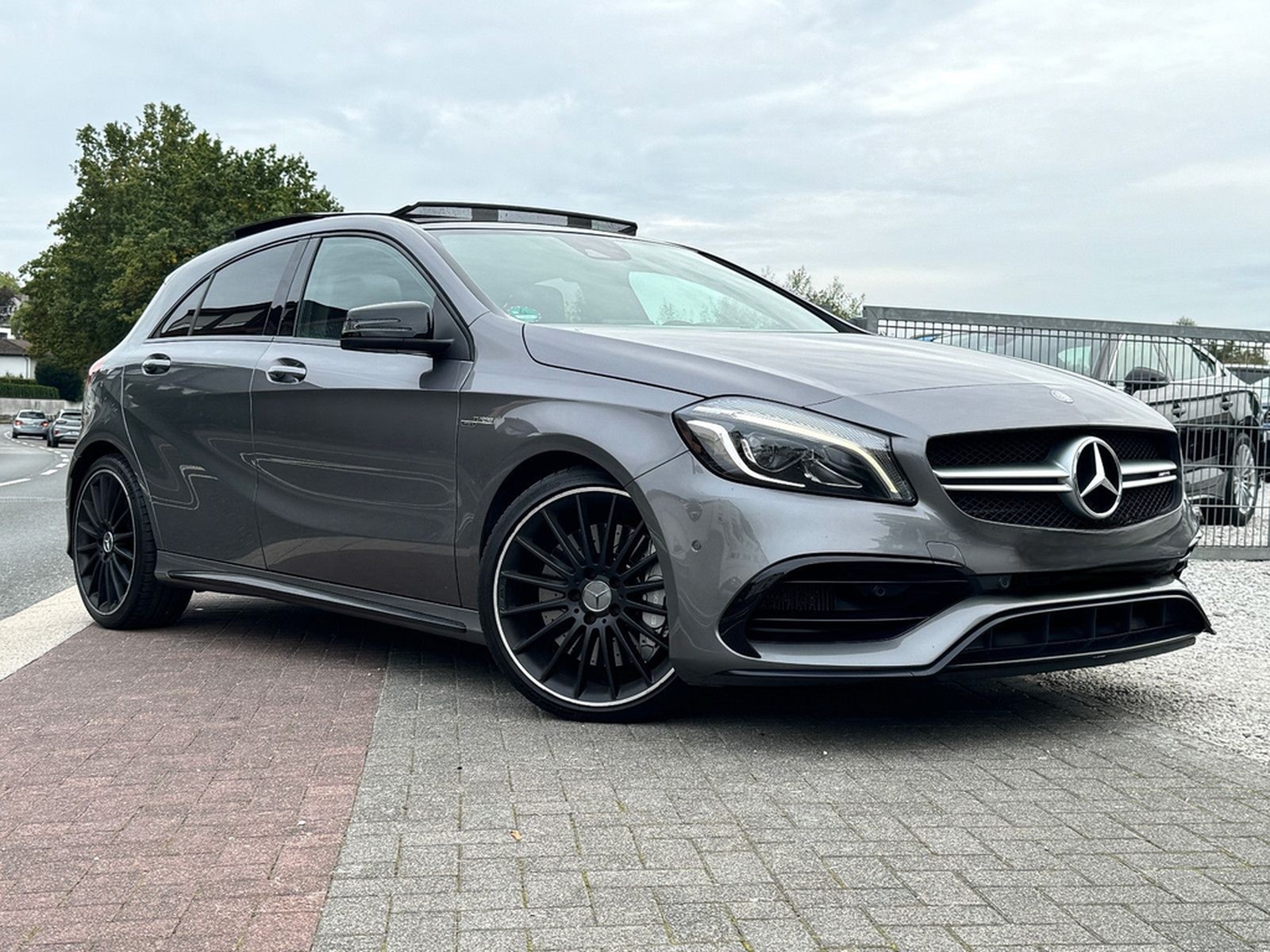 Mercedes-Benz A 45 AMG Perf.-Abgas Pano Unfallfrei 4Matic TOP foto 32