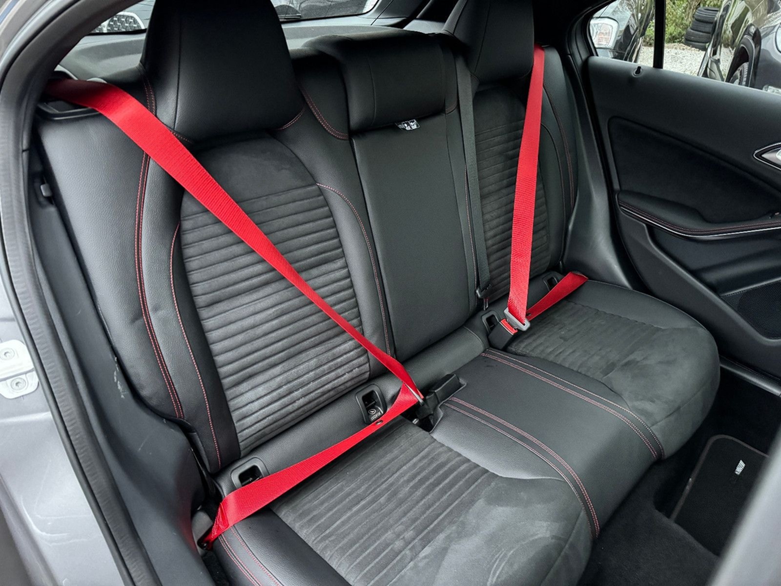 Mercedes-Benz A 45 AMG Perf.-Abgas Pano Unfallfrei 4Matic TOP foto 49