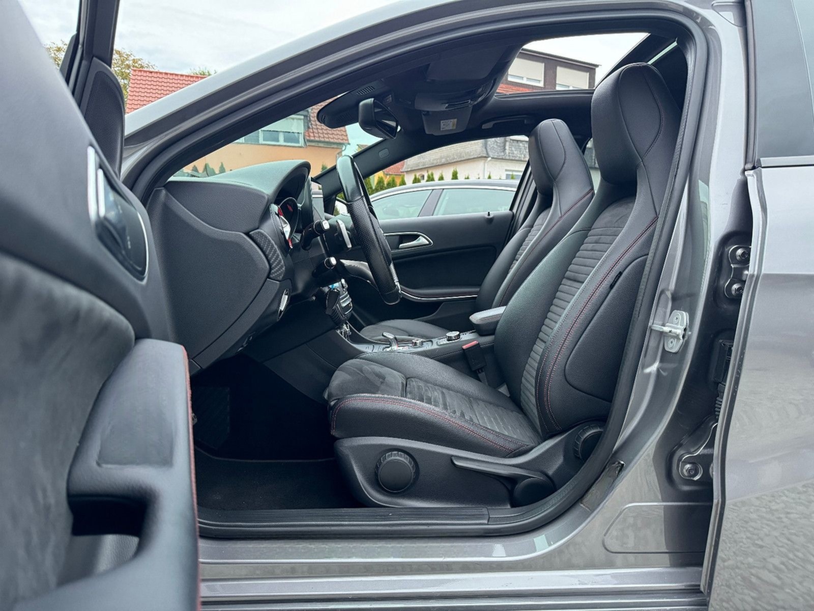 Mercedes-Benz A 45 AMG Perf.-Abgas Pano Unfallfrei 4Matic TOP foto 7