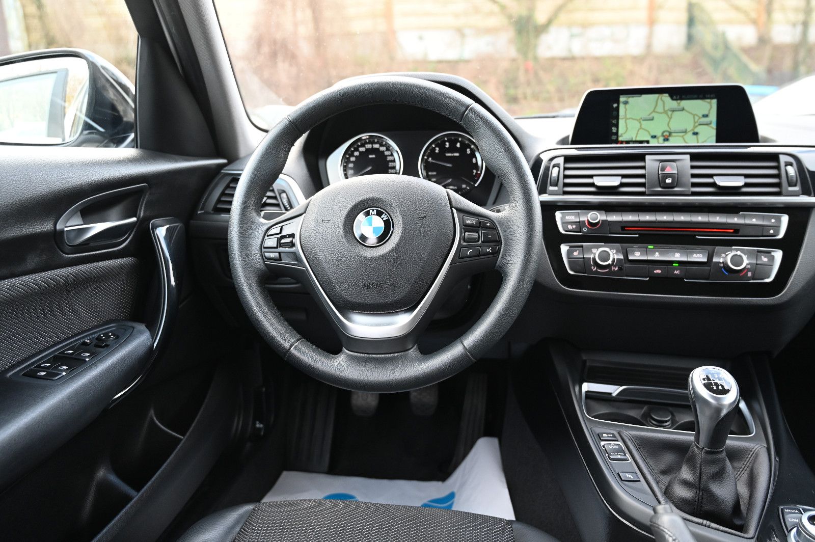 BMW 118 i Urban Line Leder Navi 1.Hd LED foto 15