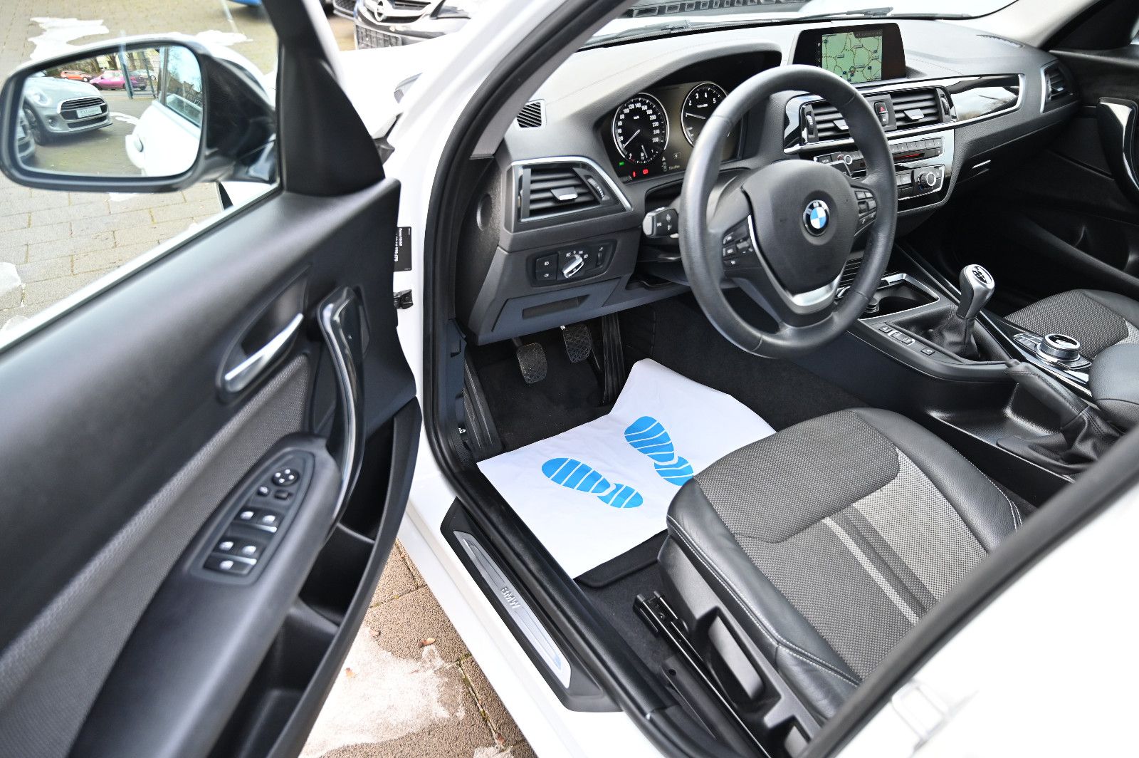 BMW 118 i Urban Line Leder Navi 1.Hd LED foto 18