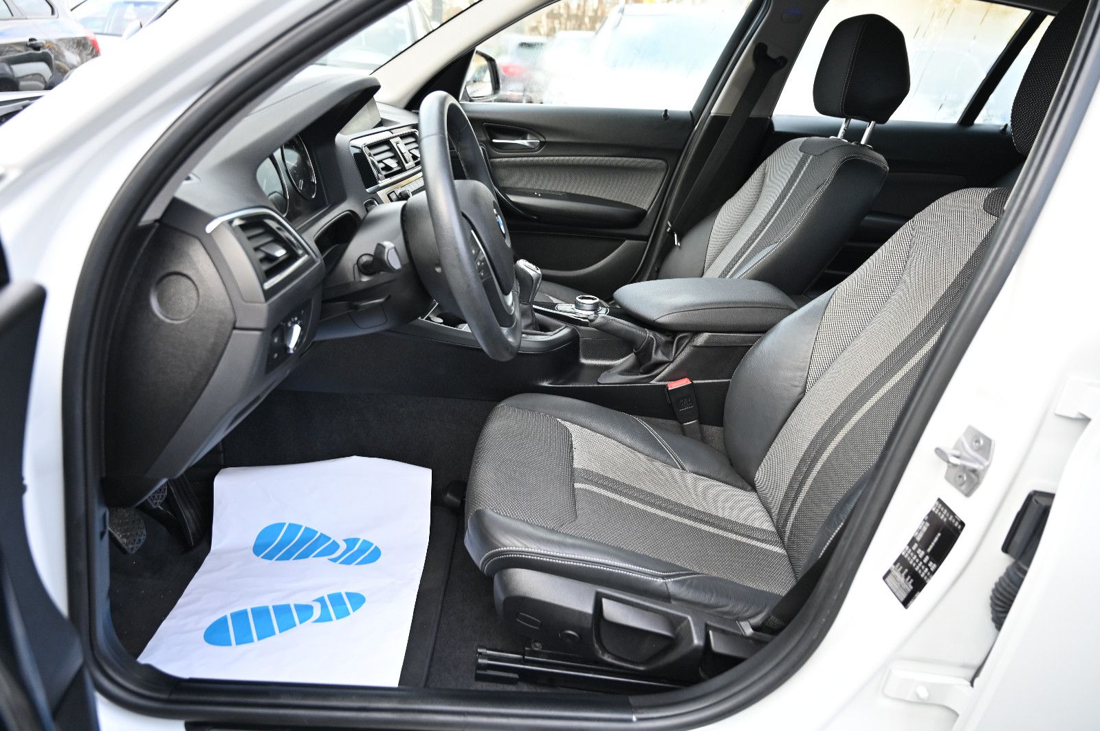 BMW 118 i Urban Line Leder Navi 1.Hd LED foto 10