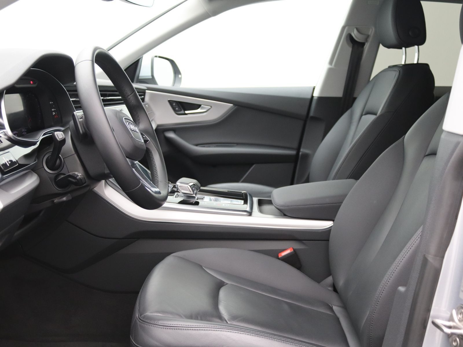Audi Q8 55 TFSI quattro / MMI-Navi+, Air, LED, AHK foto 11
