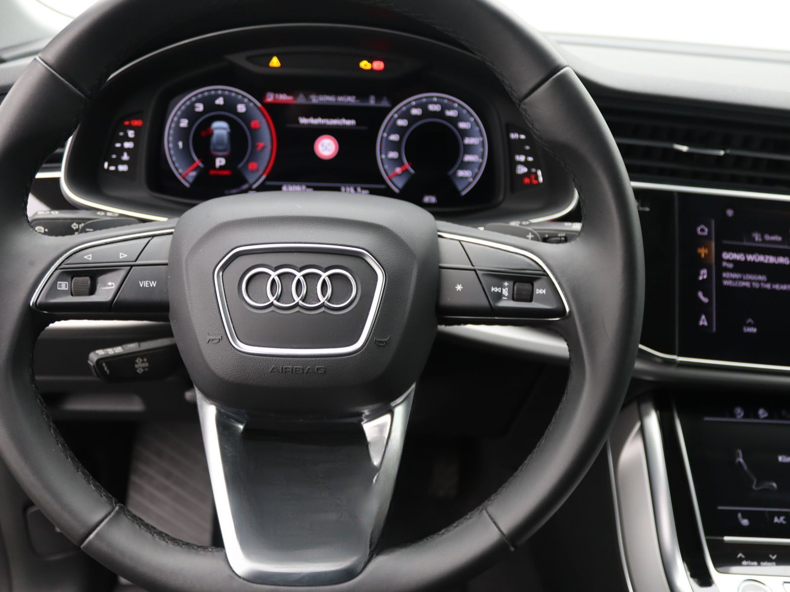 Audi Q8 55 TFSI quattro / MMI-Navi+, Air, LED, AHK foto 13
