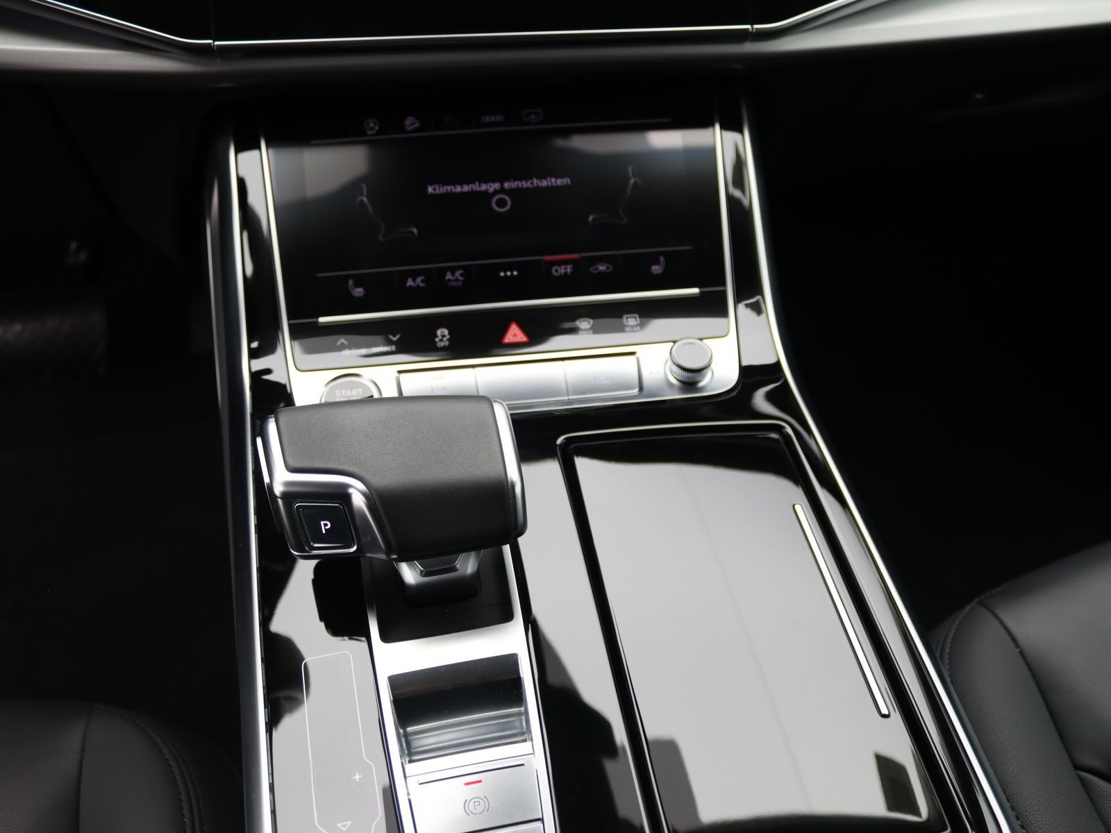 Audi Q8 55 TFSI quattro / MMI-Navi+, Air, LED, AHK foto 15