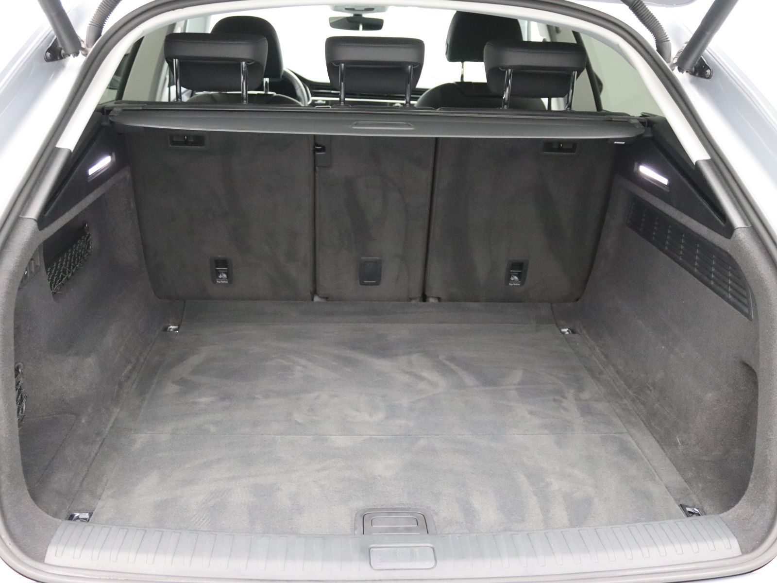 Audi Q8 55 TFSI quattro / MMI-Navi+, Air, LED, AHK foto 8
