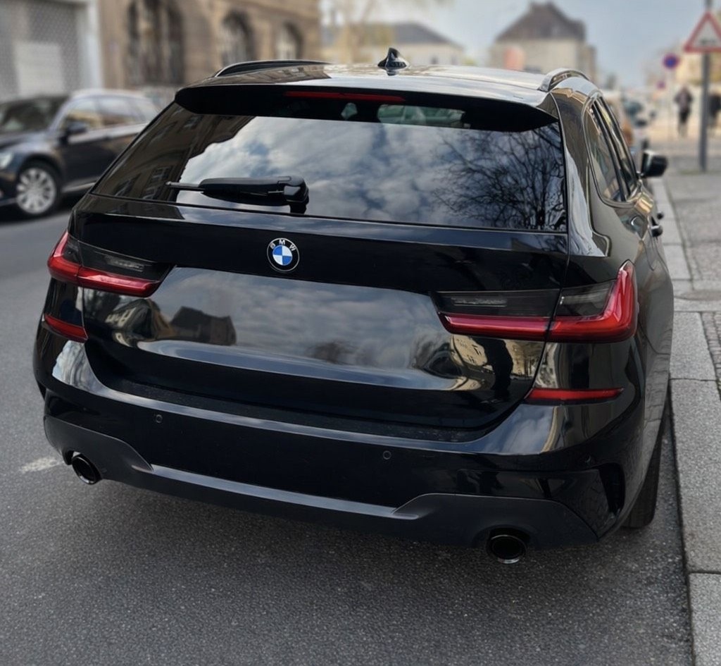 BMW 330d xDrive Touring Model 2020 M-Paket foto 4