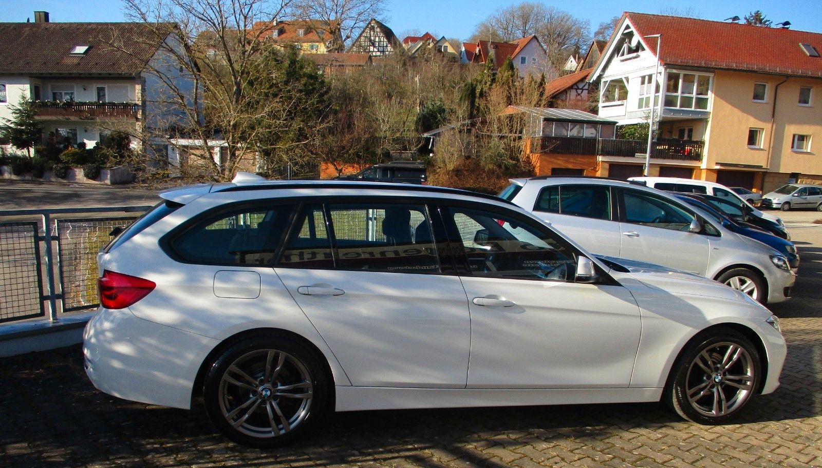 BMW 320i Touring Sport Line+AHK+Navi+LED+gepflegt foto 5