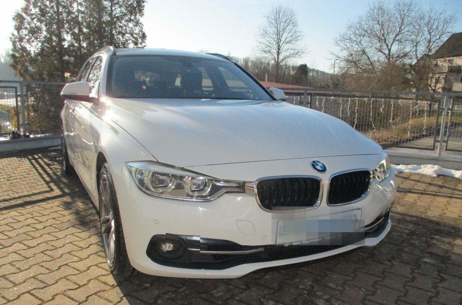 BMW 320i Touring Sport Line+AHK+Navi+LED+gepflegt foto 7