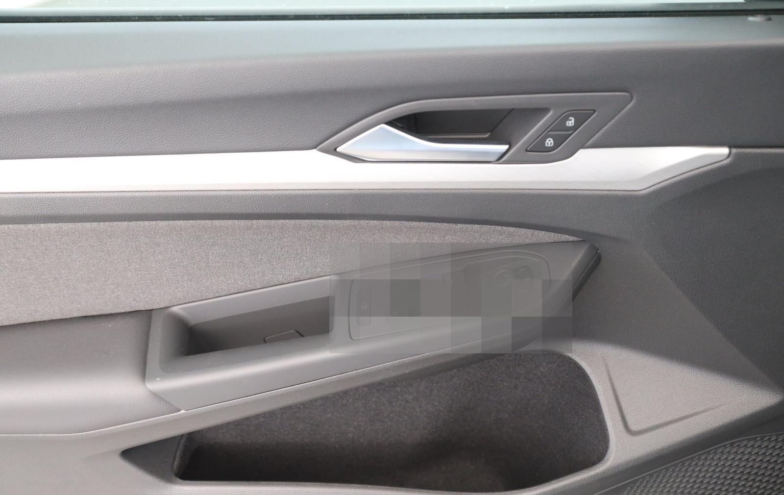 Volkswagen Golf VIII 1.5 TSI DSG Life | AHK | LED | SITZH. foto 17