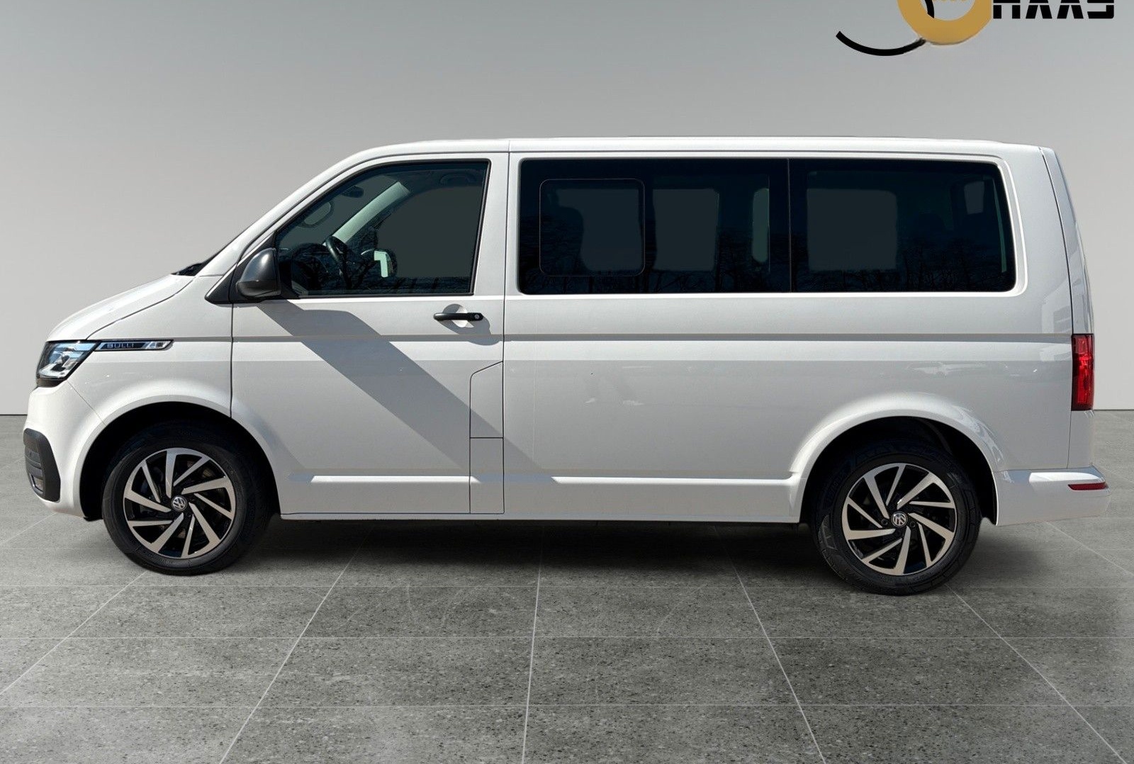 Volkswagen T6.1 Multivan DSG Navi Sitzh ACC R.Cam 3xKlima foto 2