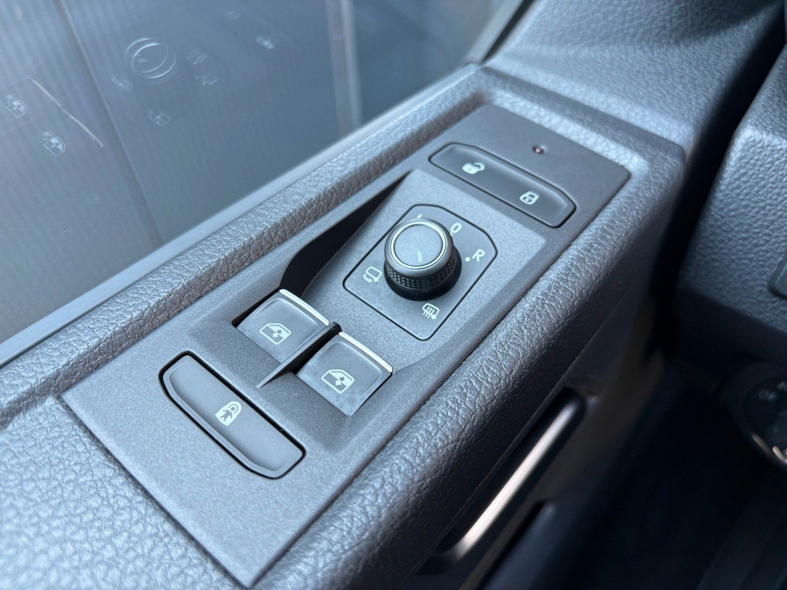 Volkswagen T6.1 Multivan DSG Navi Sitzh ACC R.Cam 3xKlima foto 24