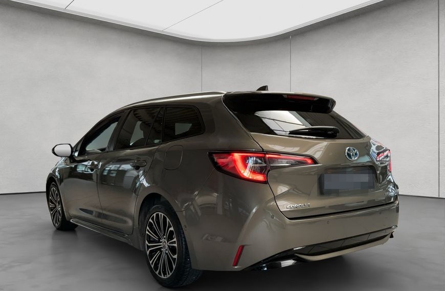Toyota Corolla 2.0 Hybrid Touring Sports Team Deutschla foto 3