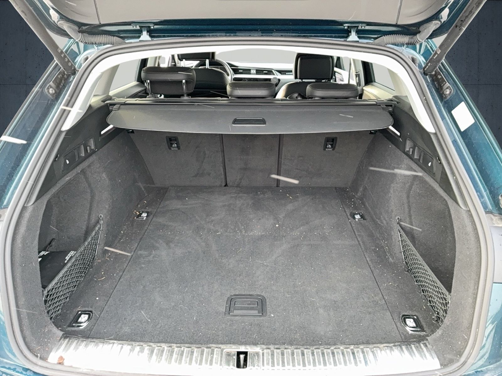 Audi e-tron 55 qu. VirtSpiegel PANO HUD AHK 20 TV Cam foto 14