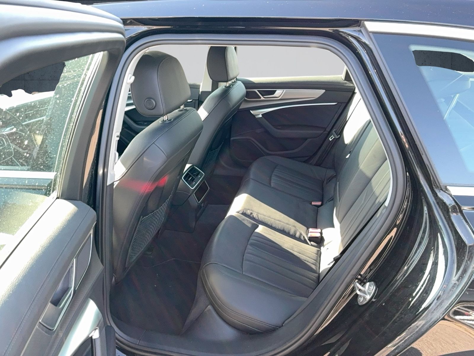 Audi A6 Avant Design 45 TFSI qu. S tr. PANO AHK Cam foto 13