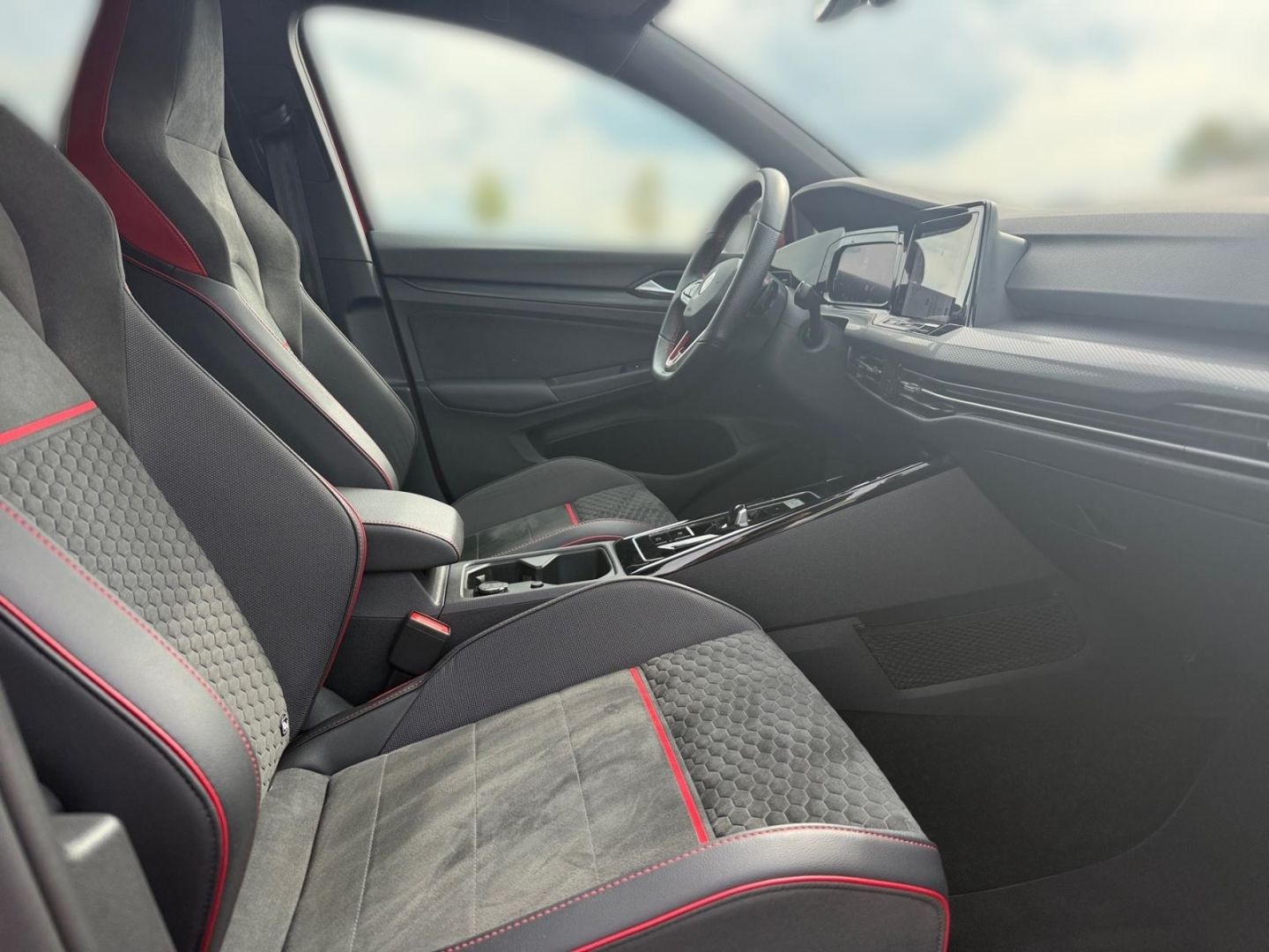 Volkswagen Golf GTI 8 VIII Clubsport 2.0 TSI El. Panodach N foto 22