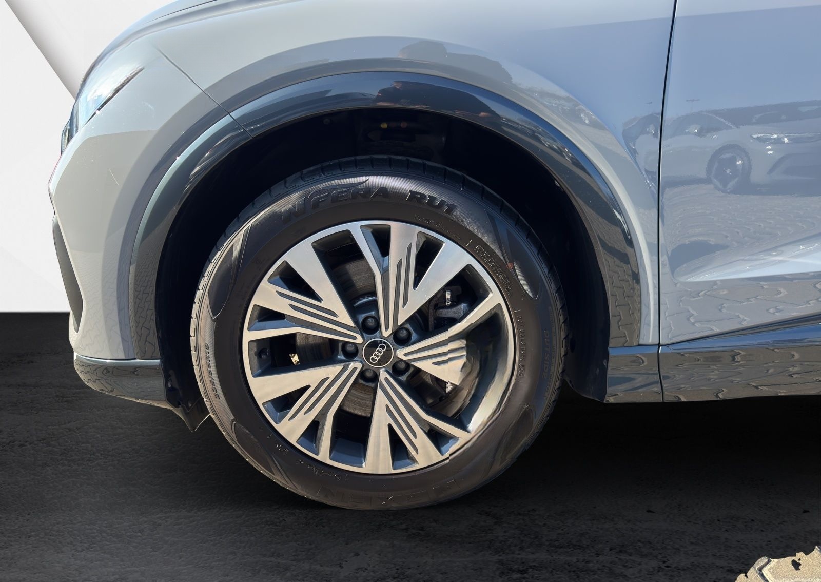 Audi Q4 50 e-tron quattro AHK HuD Pano Matrix-LED Ass foto 17