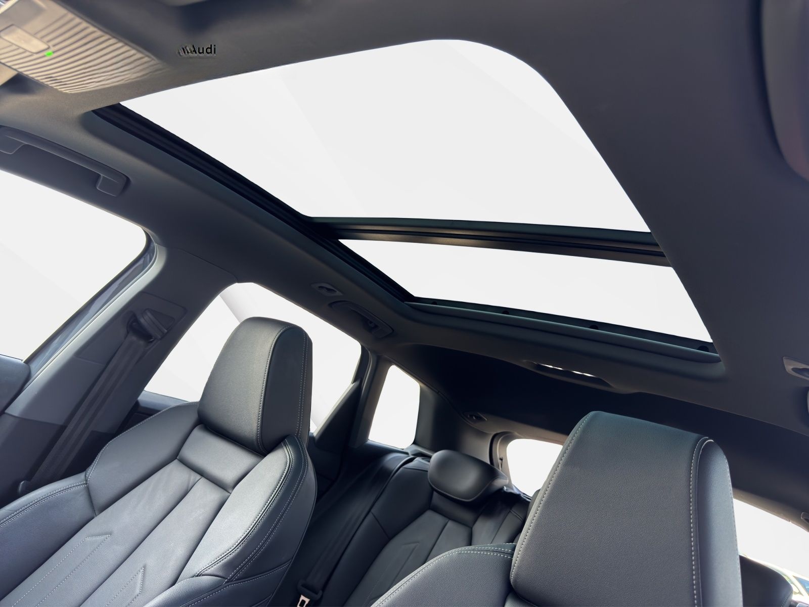 Audi Q4 50 e-tron quattro AHK HuD Pano Matrix-LED Ass foto 18