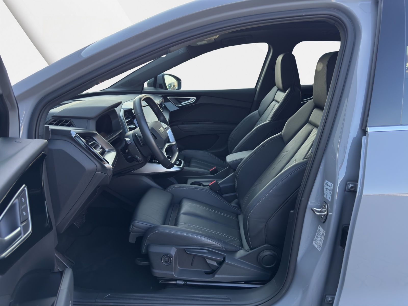Audi Q4 50 e-tron quattro AHK HuD Pano Matrix-LED Ass foto 6