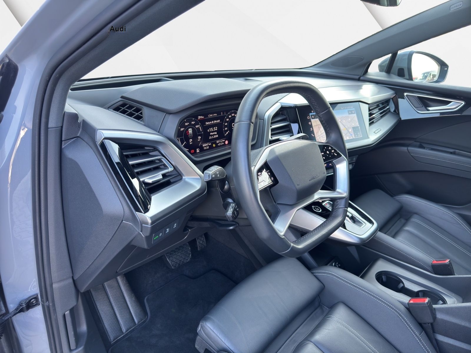 Audi Q4 50 e-tron quattro AHK HuD Pano Matrix-LED Ass foto 9