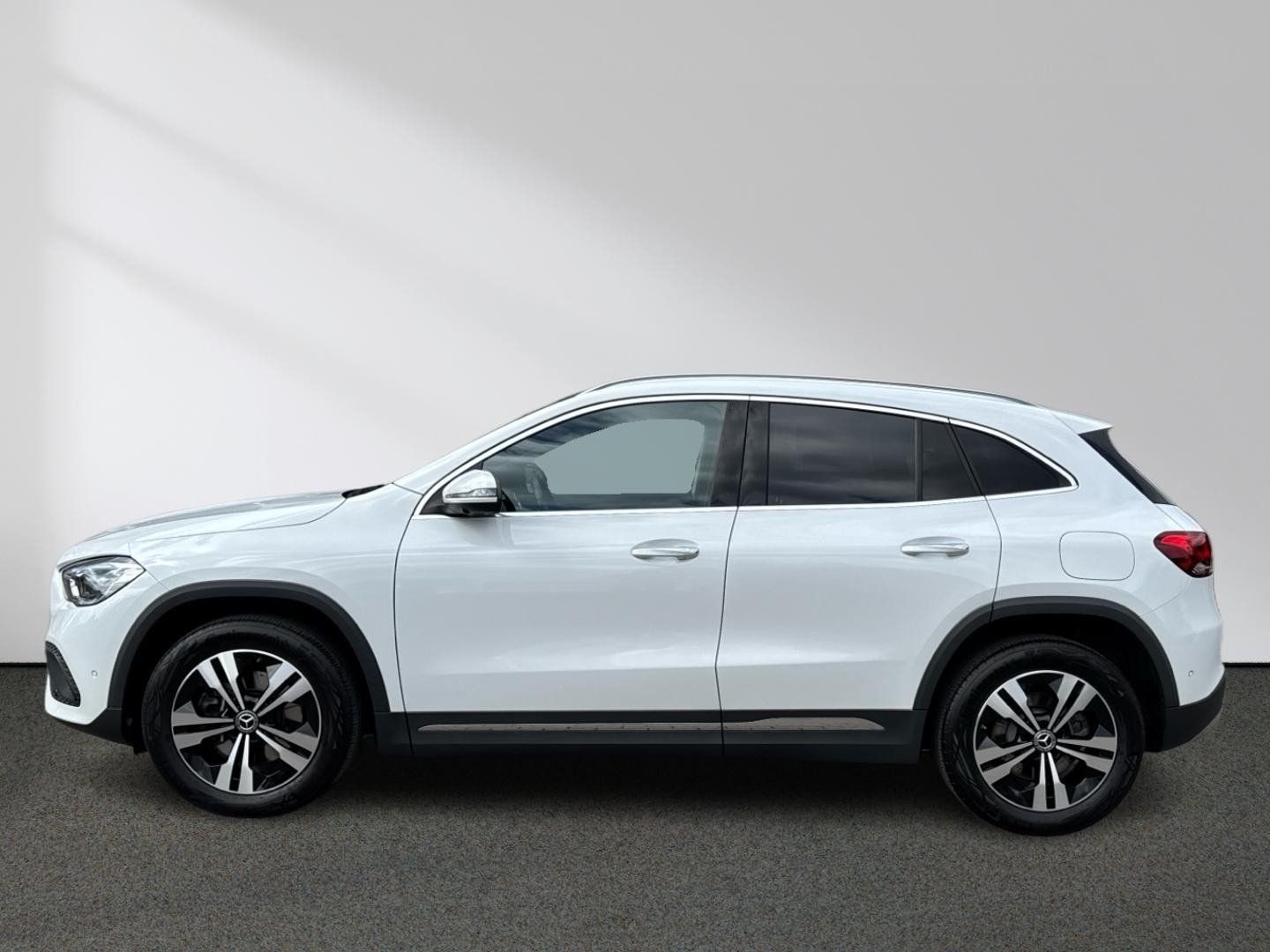 Mercedes-Benz GLA 250 4M Progressive Pano Distronic 360°K. AHK foto 3