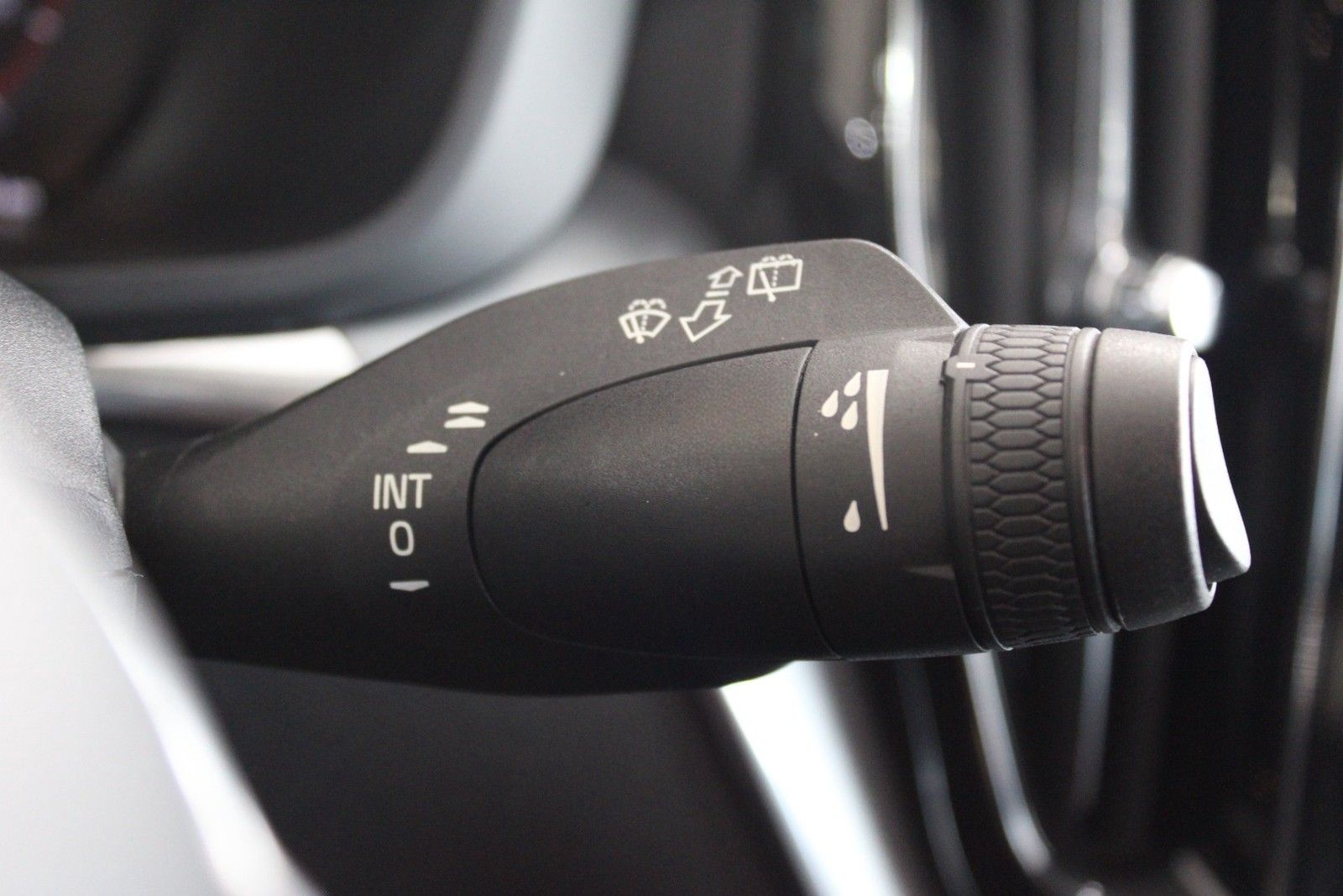 Volvo XC60 D4 Geartronic Momentum Pro IntelliSafe PRO- foto 24