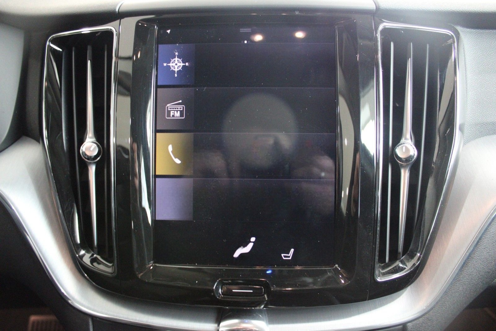 Volvo XC60 D4 Geartronic Momentum Pro IntelliSafe PRO- foto 25