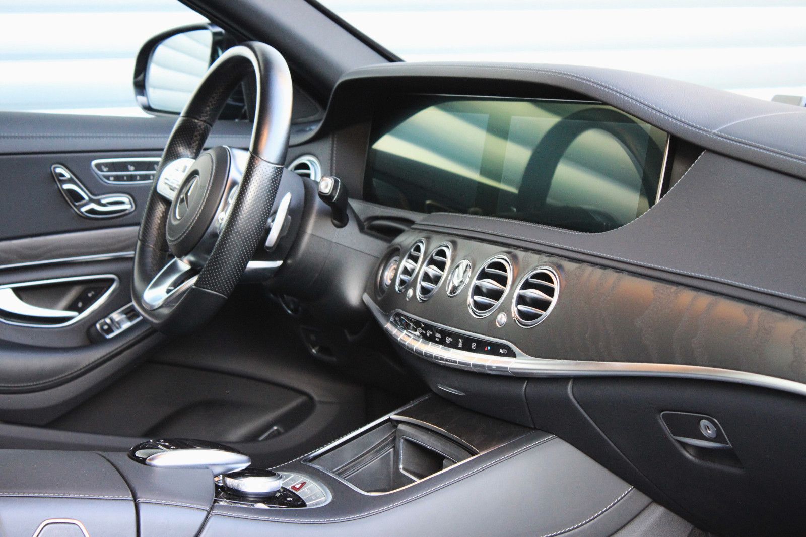 Mercedes-Benz S 560 4Matic AMG- SPORTPAKET  Mod.2018  MwSt awb foto 4