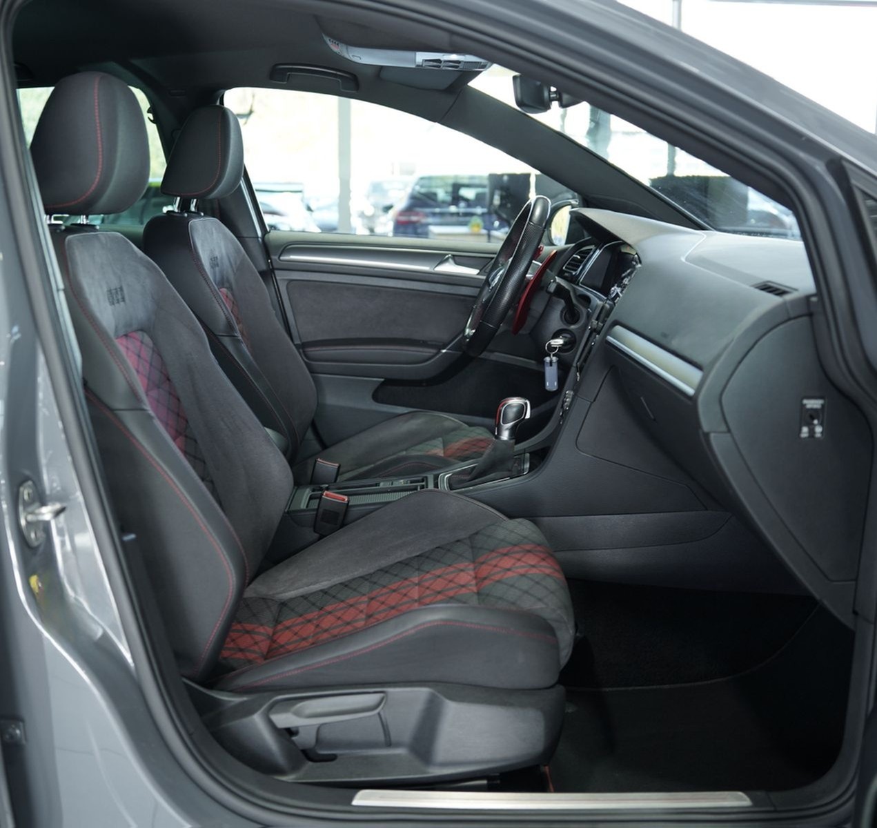 Volkswagen Golf GTI TCR DSG *Akrapovic *Virtual *ACC *Kam foto 16