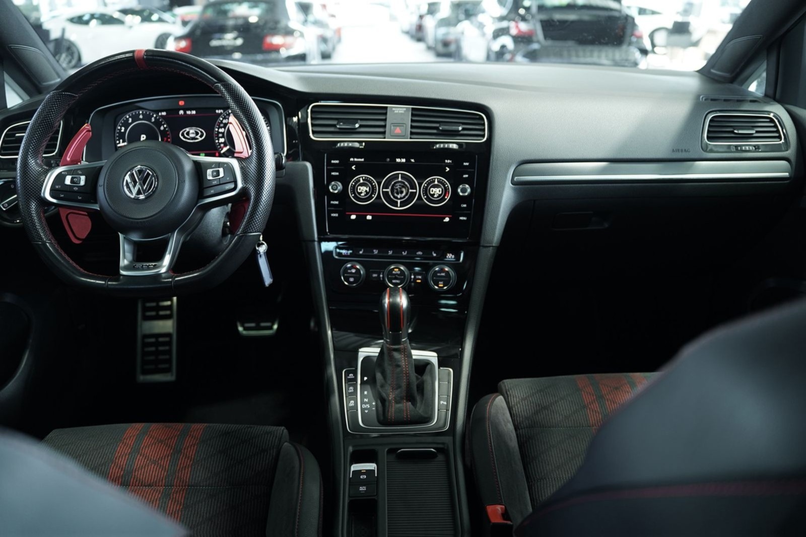 Volkswagen Golf GTI TCR DSG *Akrapovic *Virtual *ACC *Kam foto 48