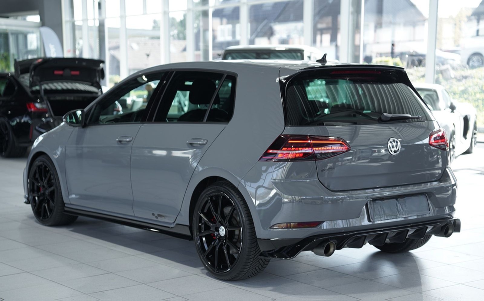 Volkswagen Golf GTI TCR DSG *Akrapovic *Virtual *ACC *Kam foto 10