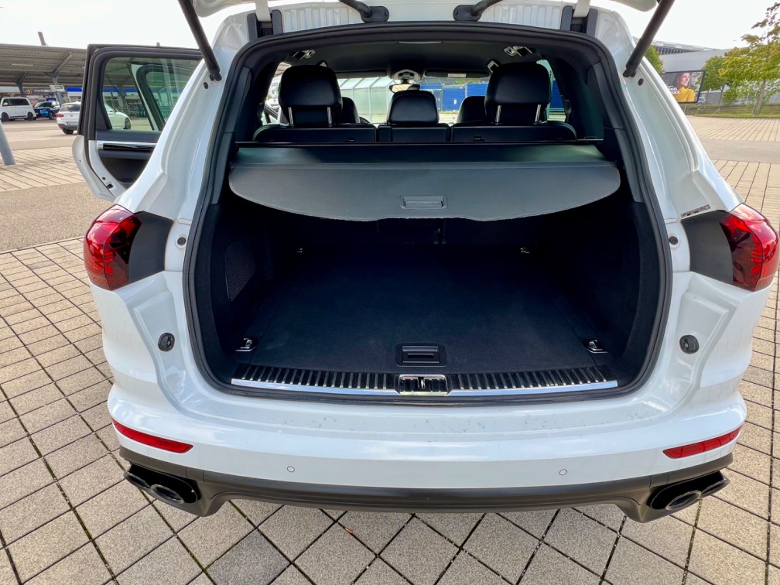 Porsche Cayenne Diesel Platinum Edition foto 16