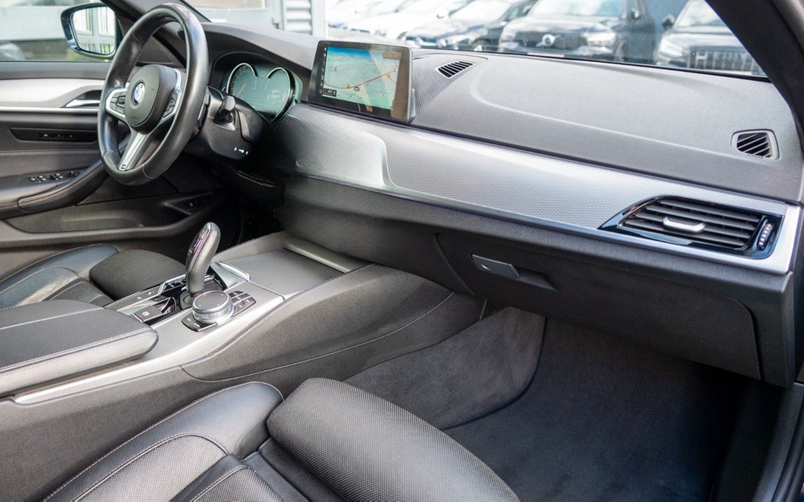BMW 540 d Touring xDrive M-SPORT|KEYL|360°|AMBI|DISP foto 14