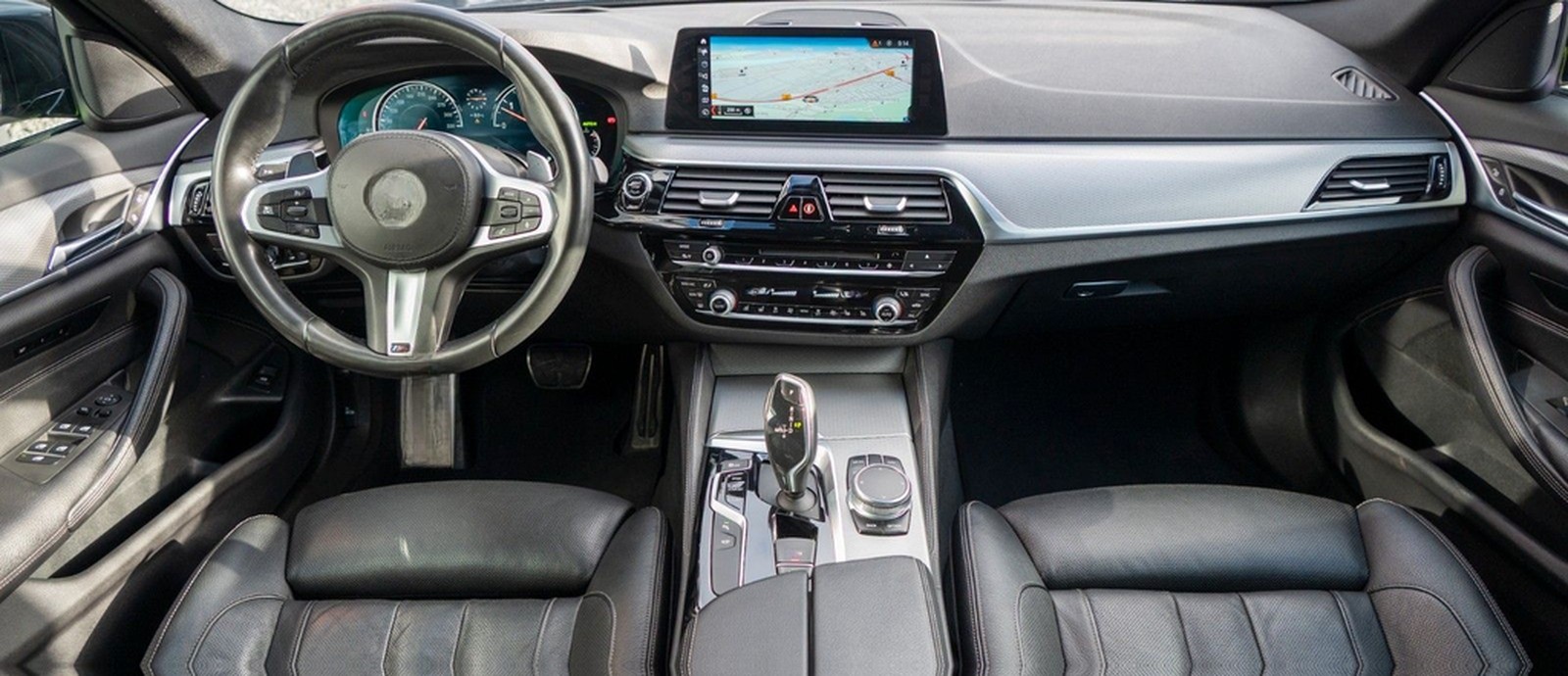 BMW 540 d Touring xDrive M-SPORT|KEYL|360°|AMBI|DISP foto 15