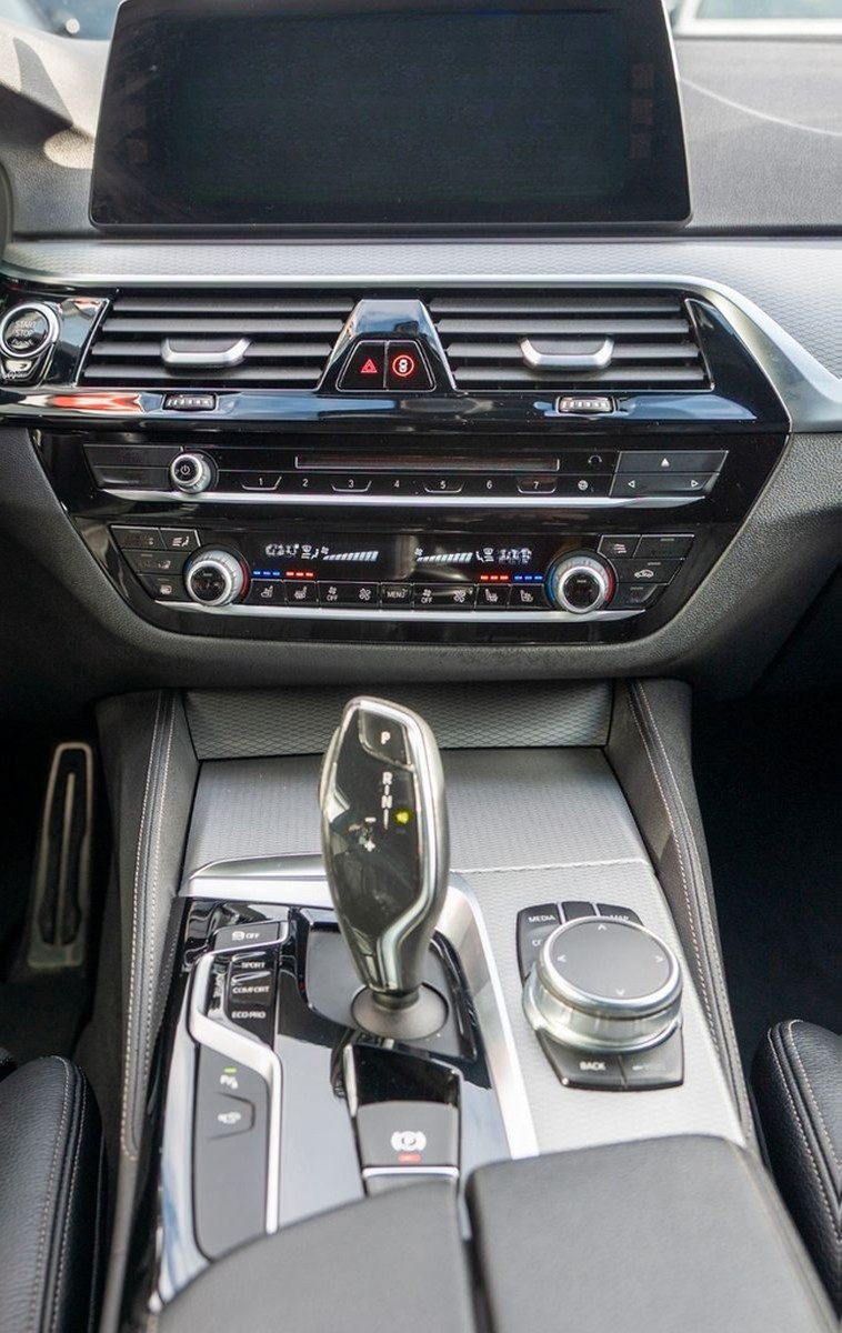 BMW 540 d Touring xDrive M-SPORT|KEYL|360°|AMBI|DISP foto 17