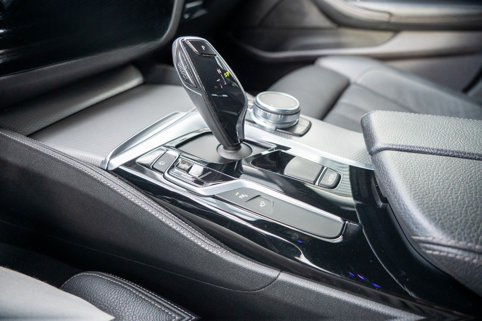 BMW 540 d Touring xDrive M-SPORT|KEYL|360°|AMBI|DISP foto 21