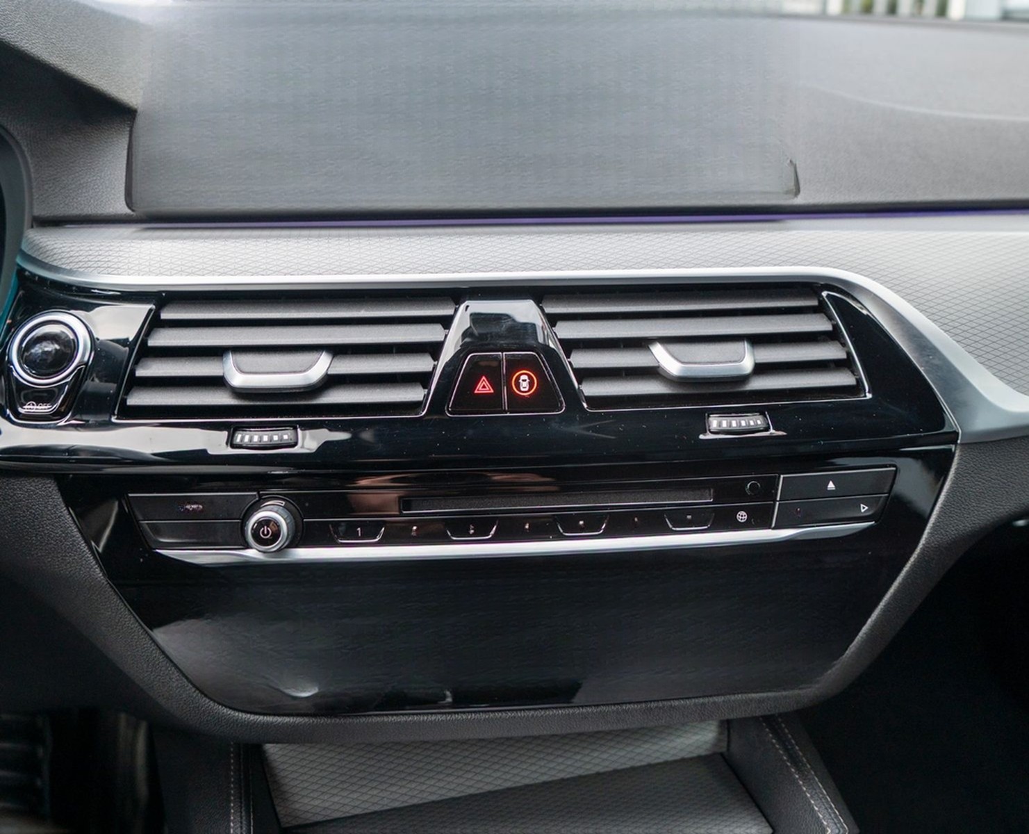 BMW 540 d Touring xDrive M-SPORT|KEYL|360°|AMBI|DISP foto 24