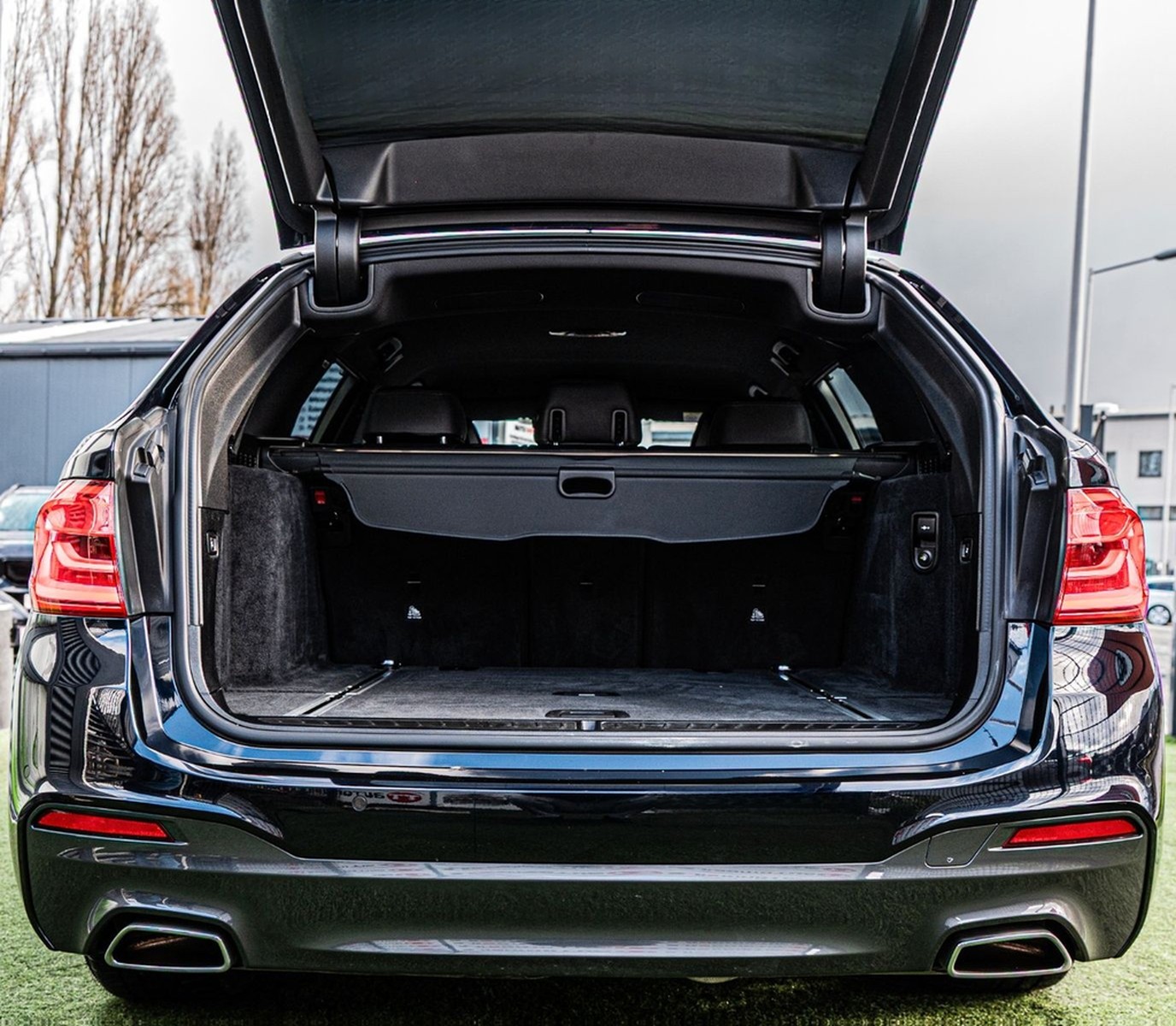 BMW 540 d Touring xDrive M-SPORT|KEYL|360°|AMBI|DISP foto 10