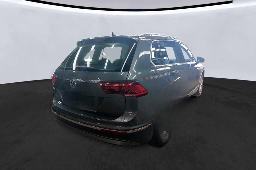 Volkswagen Tiguan 2.0 TDI Highline*NAVI*LED*AHK*ACC*R-CAM* foto 4