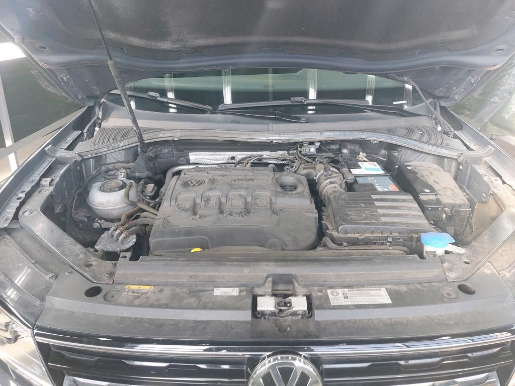 Volkswagen Tiguan 2.0 TDI Highline*NAVI*LED*AHK*ACC*R-CAM* foto 6